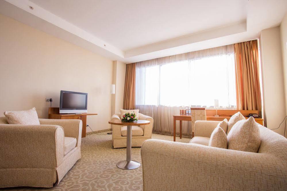 Hotel Duman Astana Zewnętrze zdjęcie